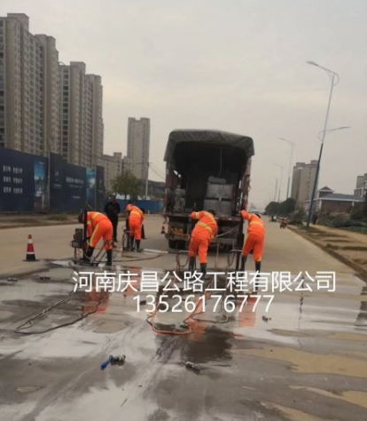 公路壓漿工程隊(duì)